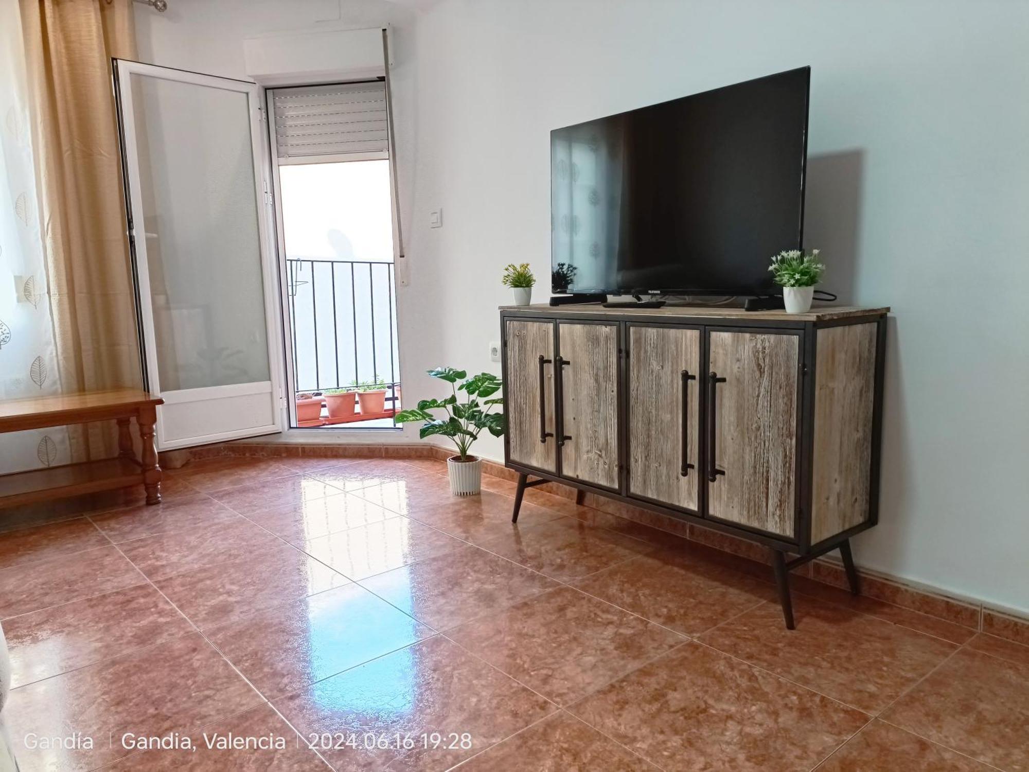 Daoiz, Vivienda Vacacional Para Familias Y Mayores De 25 Anos En El Grao De Gandia 3Ro Sin Ascensor Playa de Gandia Екстериор снимка